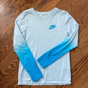 Girl’s Nike long sleeved tee